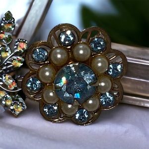 Vintage Flower Brooch